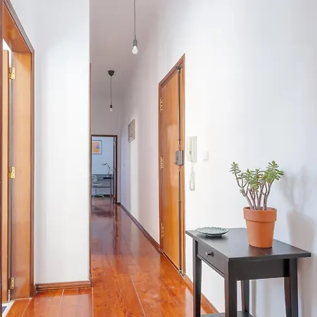 Cool Near Alfama Apartament *